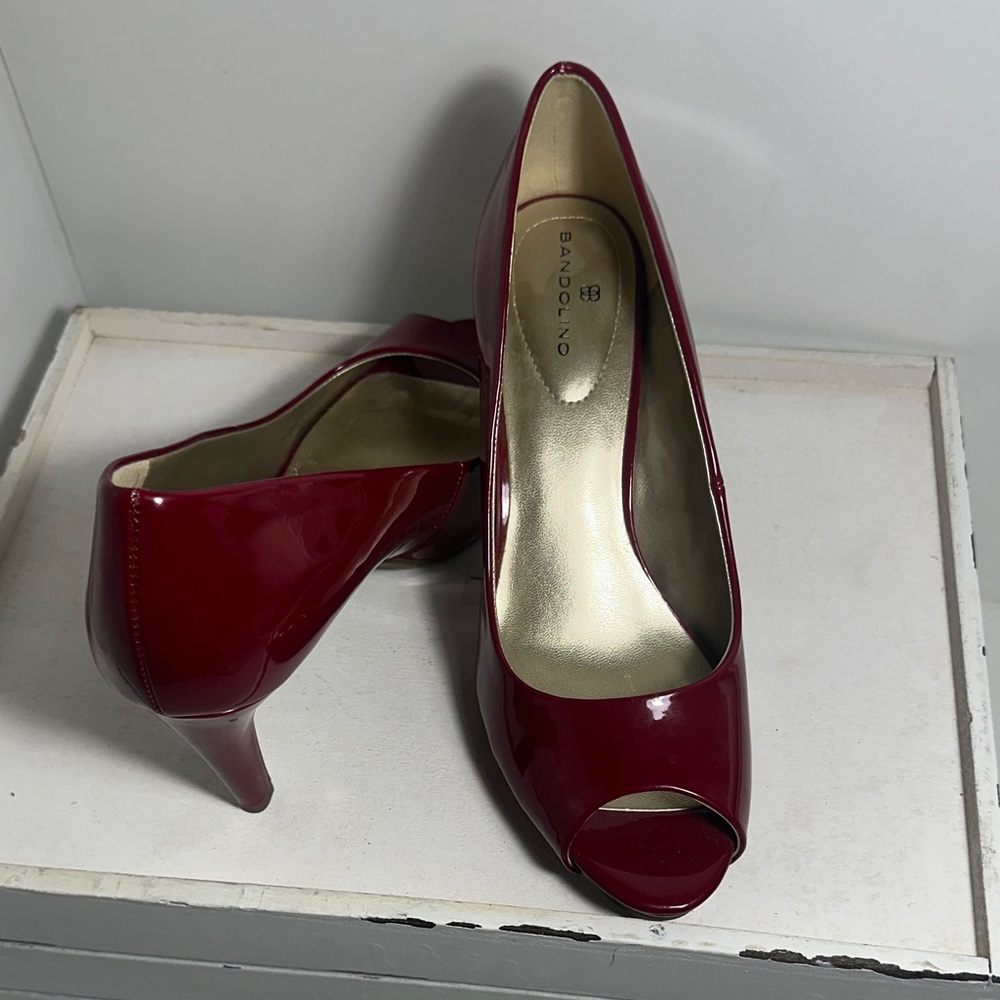 Bandolino Glossy Red Peep Toe Heels